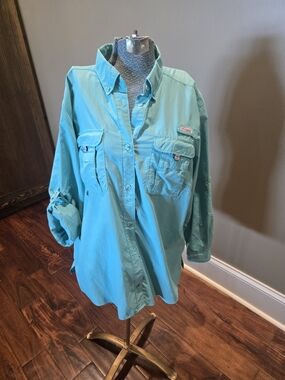Teal Women's Button-Down Fishing Shirt